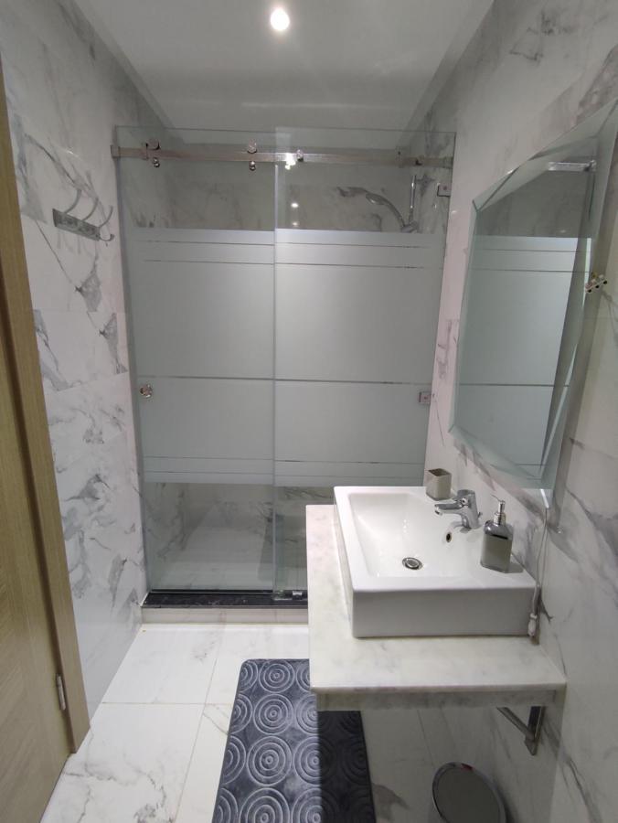 Dlx01 Apartment Oujda Exterior foto